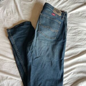 Men’s Wrangler Athletic Fit Blue Jeans